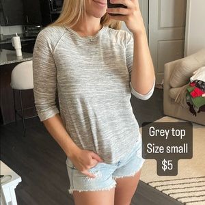 Gray 3/4 sleeve top